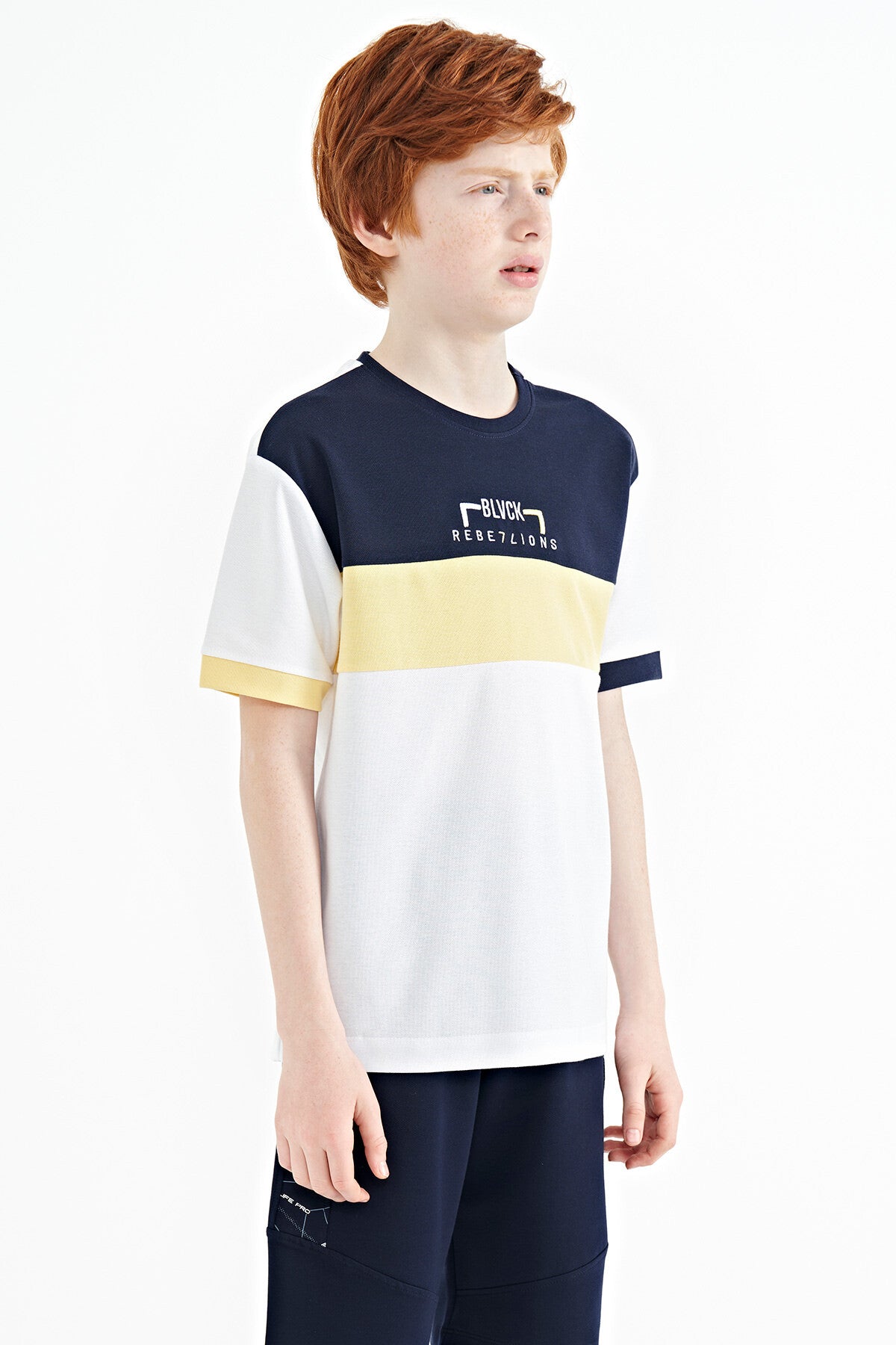 White Color Transition Embroidered Oversize Boys T-Shirt - 11159