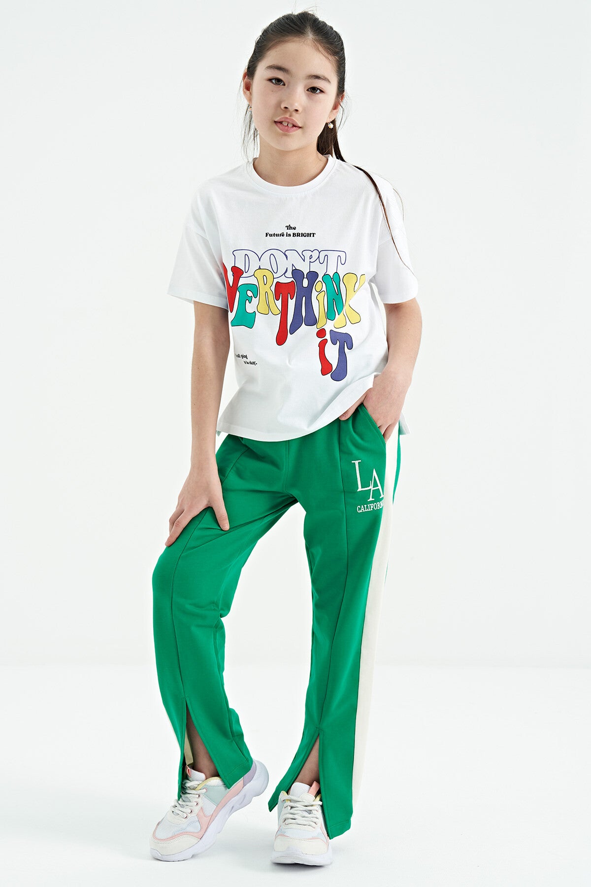 White Color Print O Collar Oversize Short Sleeve Girl's T-Shirt - 75112