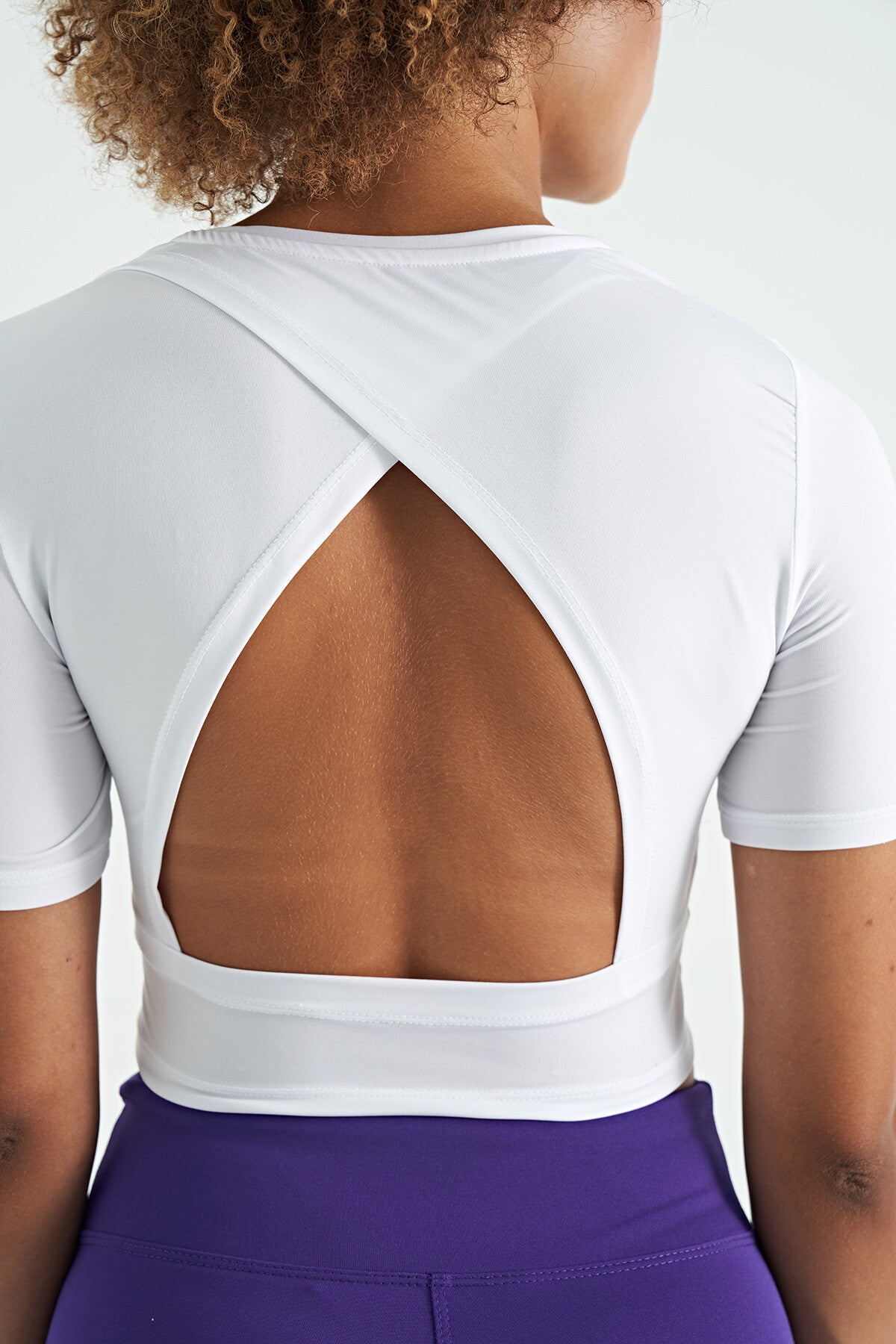 White Back Deep Neck Standard Fit O Collar Women's Crop T-Shirt - 97265