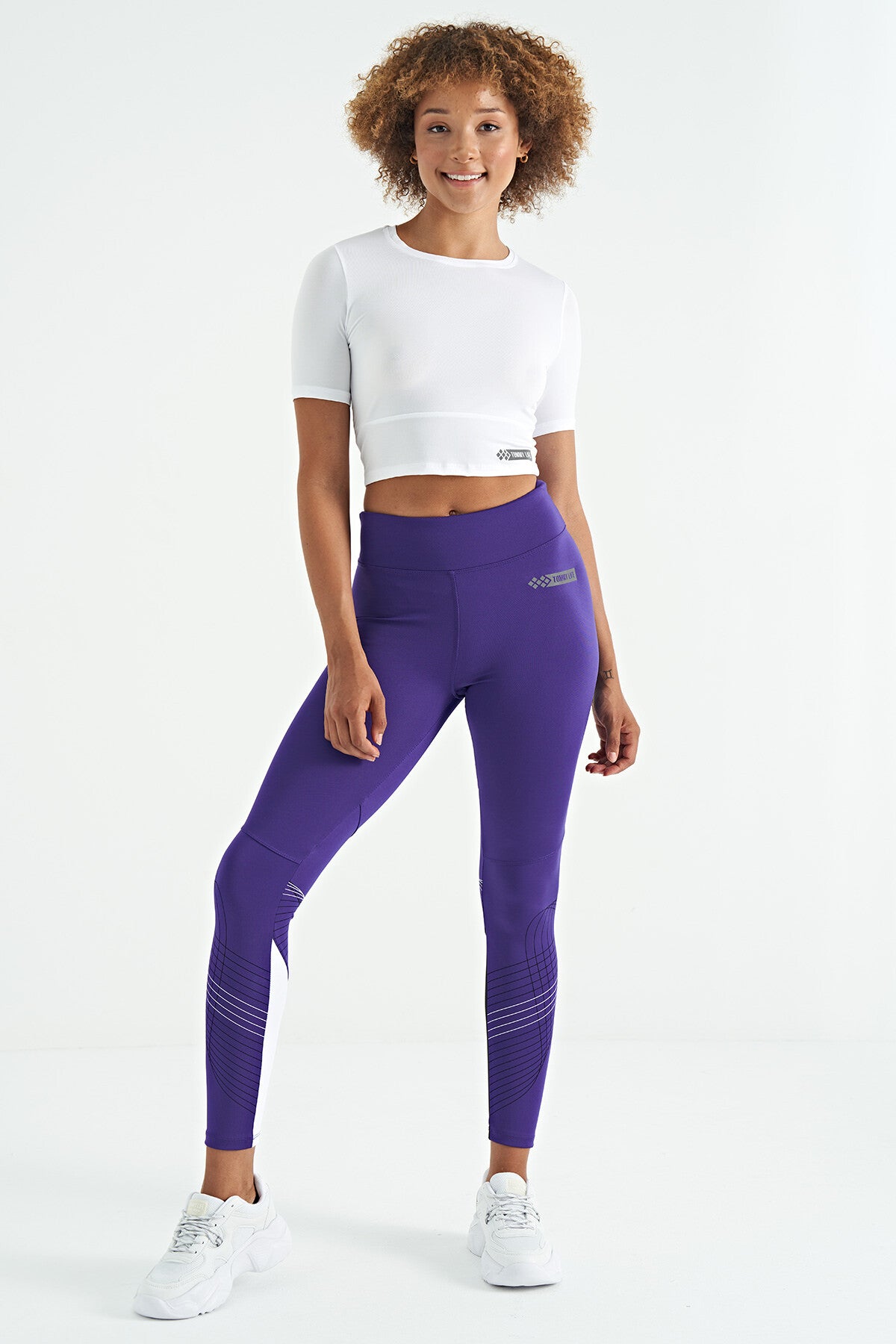 White Back Deep Neck Standard Fit O Collar Women's Crop T-Shirt - 97265