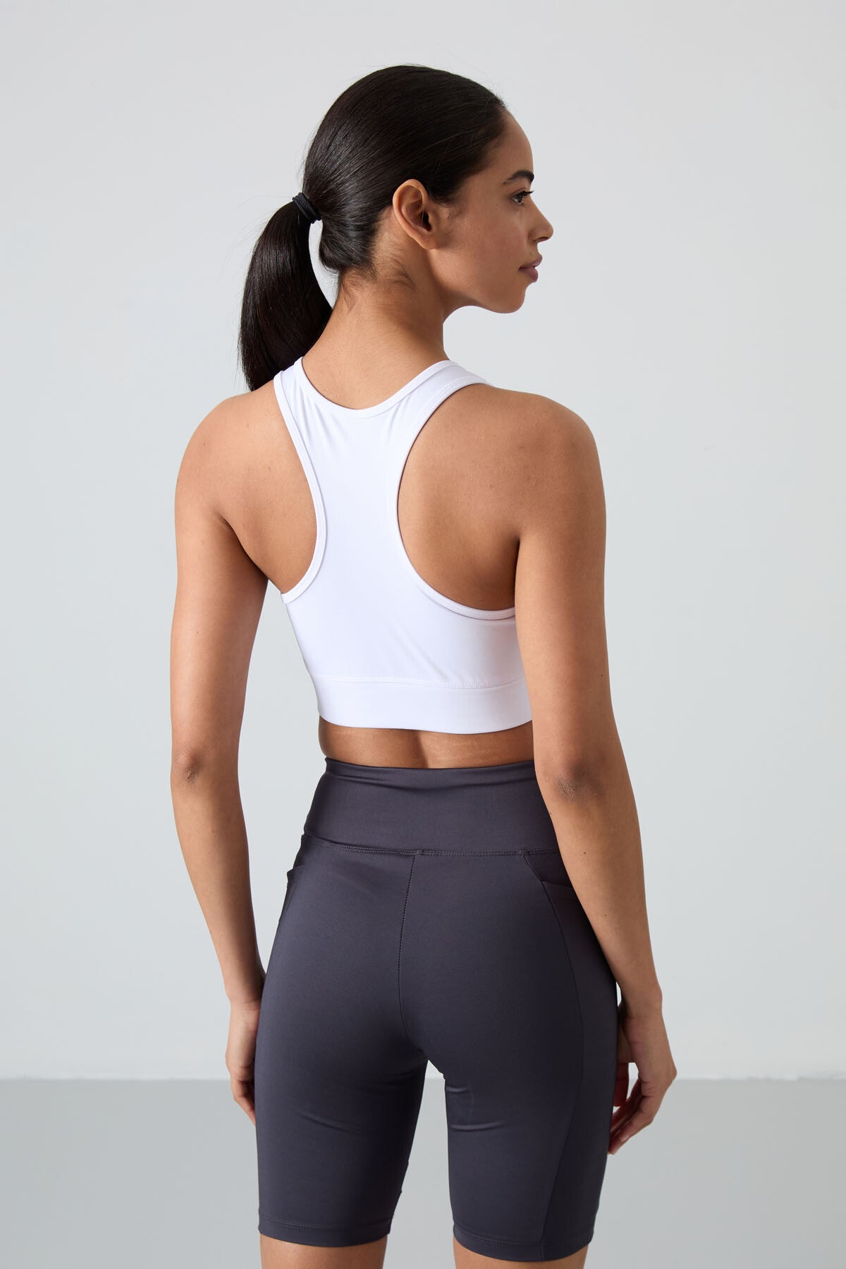 White Back Detailed Slim Fit U Neck Women's Sports Bustier - 97120