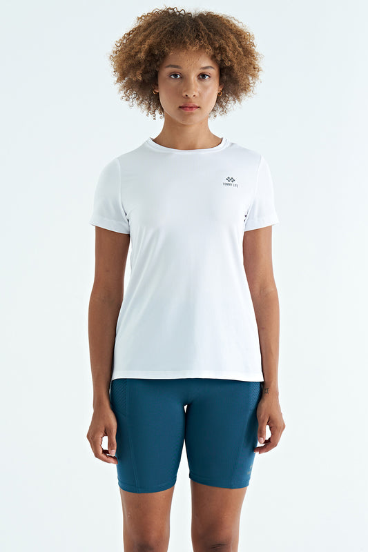 White Back Slit Detailed O Collar Short Sleeve Standard Fit Women's T-Shirt - 97267