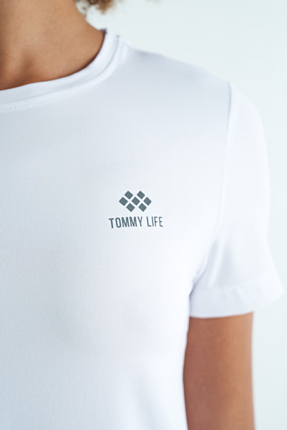 White Back Slit Detailed O Collar Short Sleeve Standard Fit Women's T-Shirt - 97267