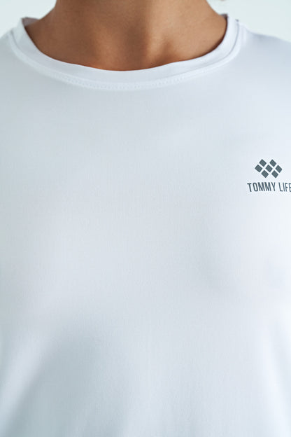 White Back Slit Detailed O Collar Short Sleeve Standard Fit Women's T-Shirt - 97267