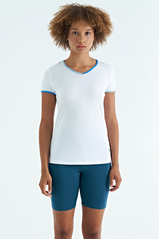 White V Neck Standard Fit Short Sleeve Women's Sports T-Shirt - 97268
