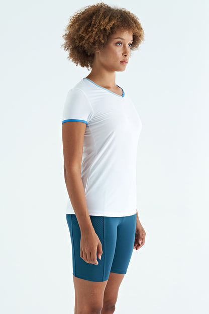 White V Neck Standard Fit Short Sleeve Women's Sports T-Shirt - 97268