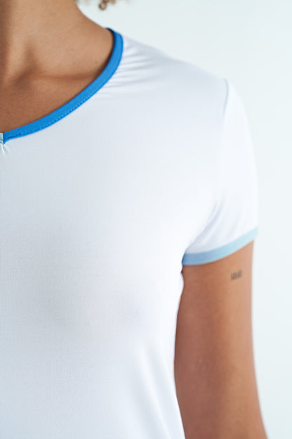 White V Neck Standard Fit Short Sleeve Women's Sports T-Shirt - 97268