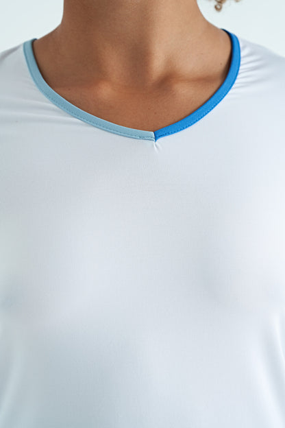 White V Neck Standard Fit Short Sleeve Women's Sports T-Shirt - 97268