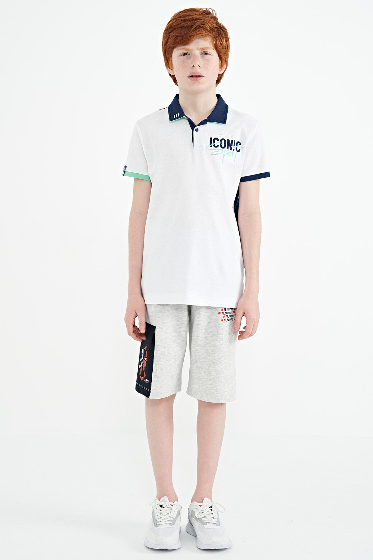 White Collar Embroidered Chest Standard Fit Polo Collar Boys T-Shirt - 11139
