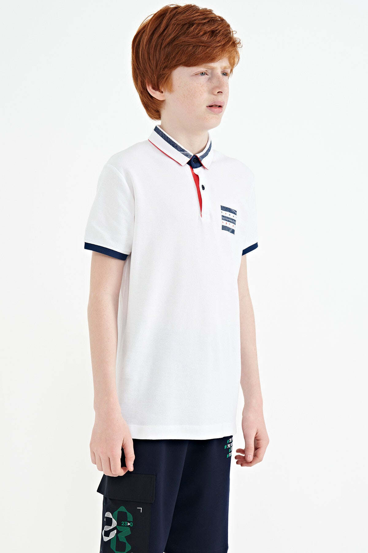 White Collar Color Block Print Detailed Standard Cut Boys T-Shirt - 11111