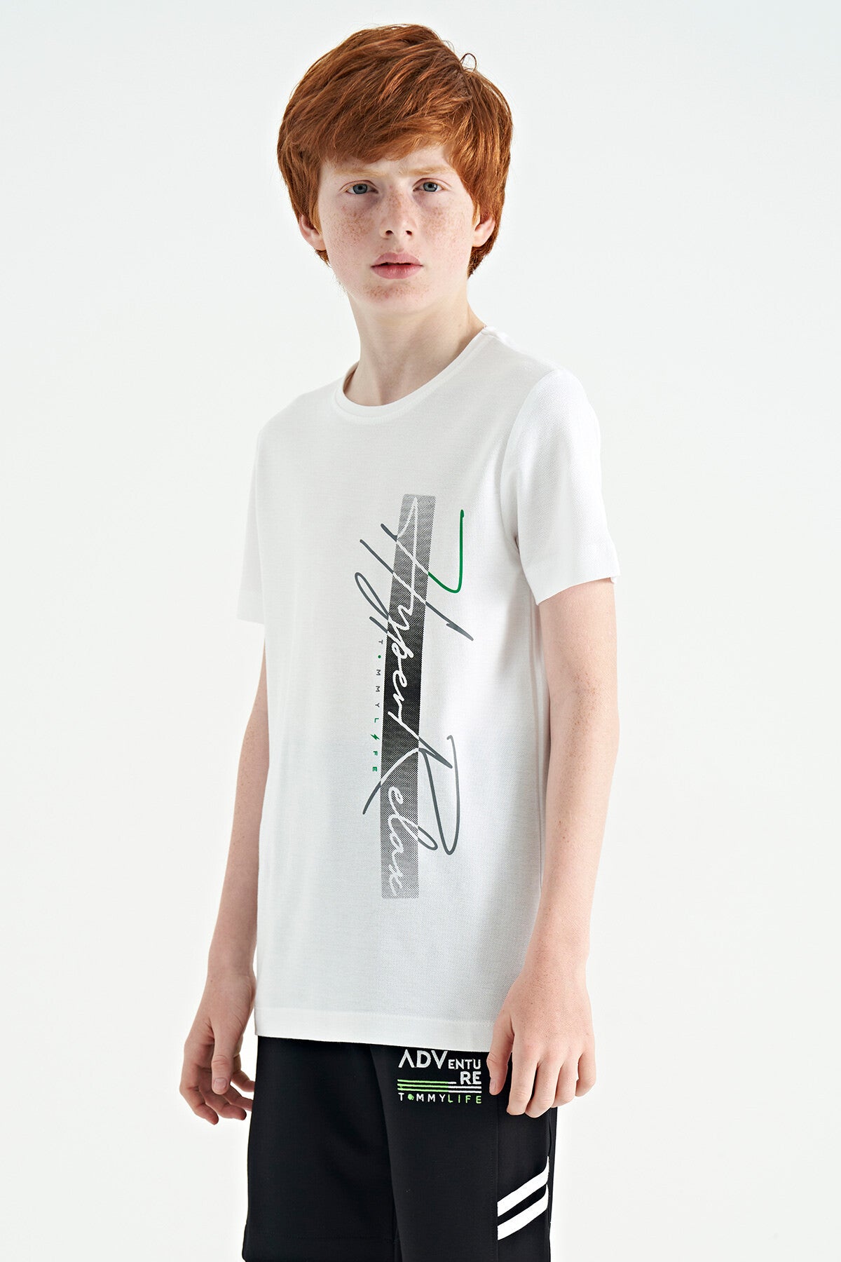 White Print Letter O Collar Standard Fit Boys T-Shirt - 11119