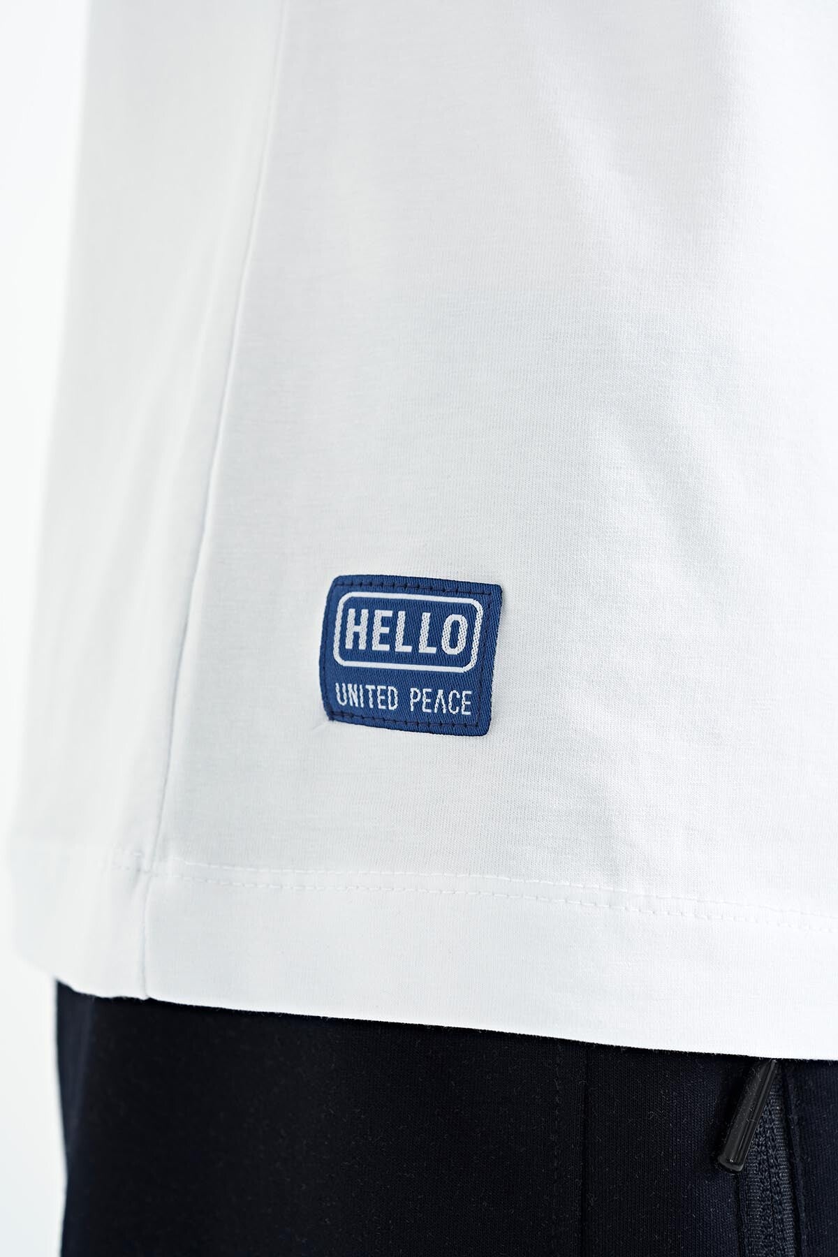White Printed Color Block Standard Fit O Collar Boys T-Shirt - 11134