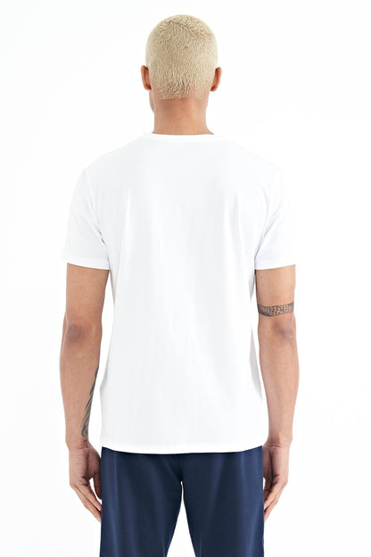 Oscar White Standard Fit Men's T-Shirt - 88226