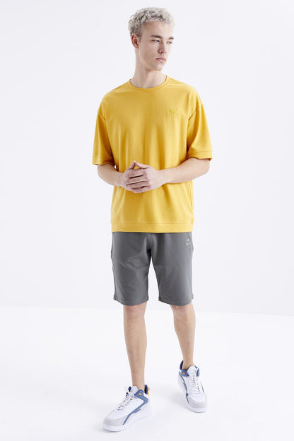 Laced Standard Cut Basic Men's Shorts - 81212