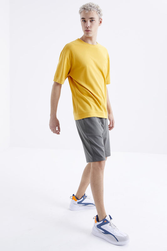 Laced Standard Cut Basic Men's Shorts - 81212