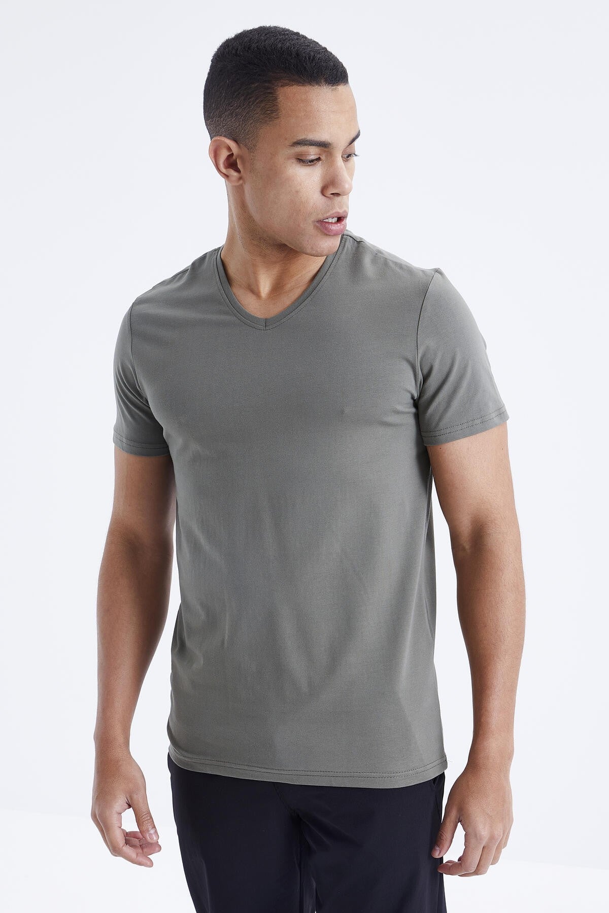 Basic short-sleeved standard V Collar men's T-Shirt - 87912