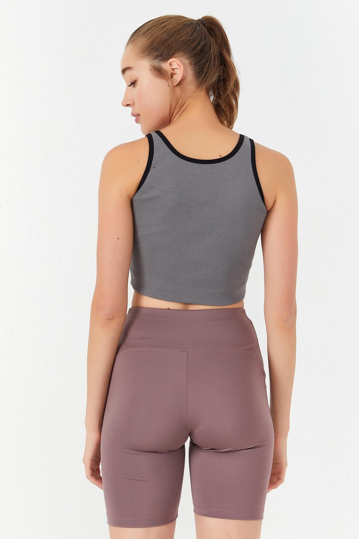 Basic Zero Sleeve Narrow Cut U Neck Women's Crop Top Singlet - 97162
