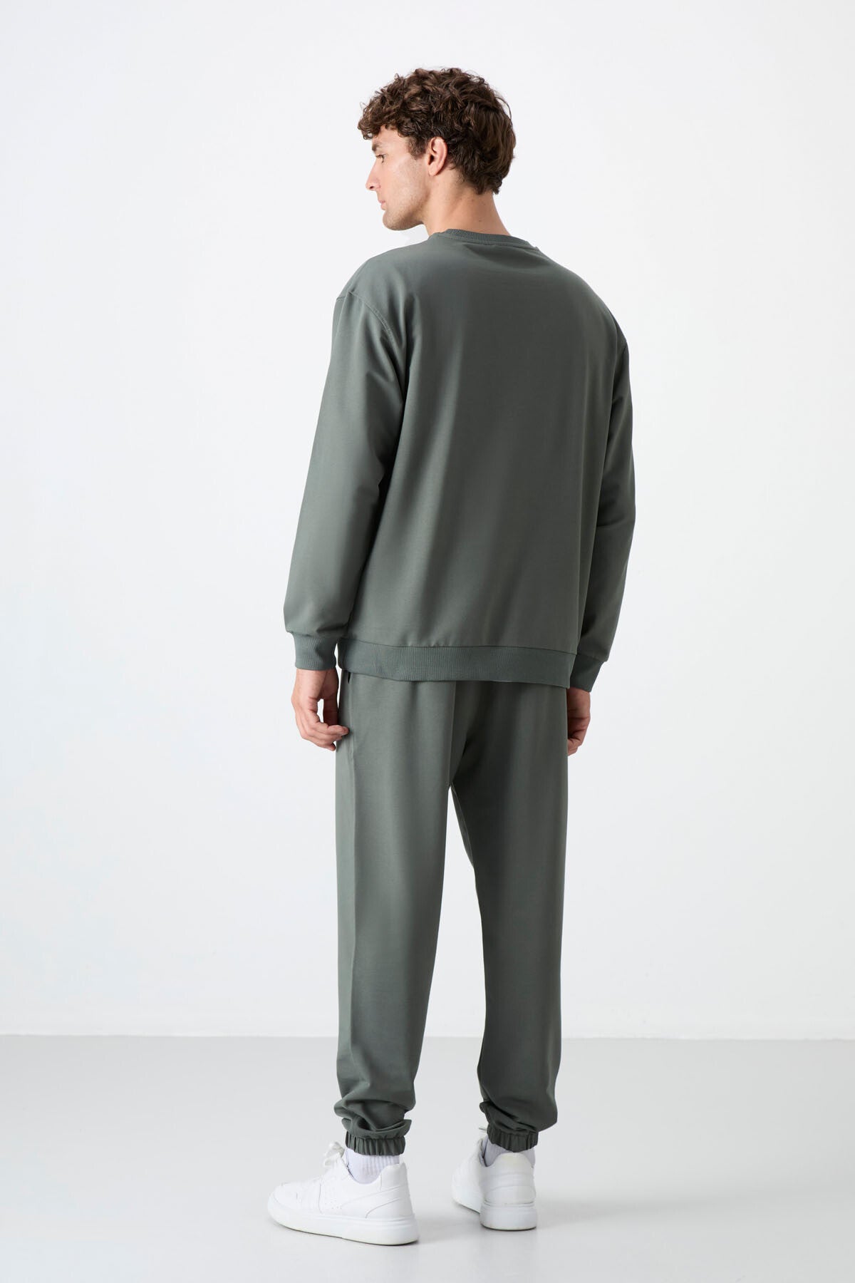 Round Neck Elastic Cuffed Cotton Men's Oversize Tracksuit Set - 85120