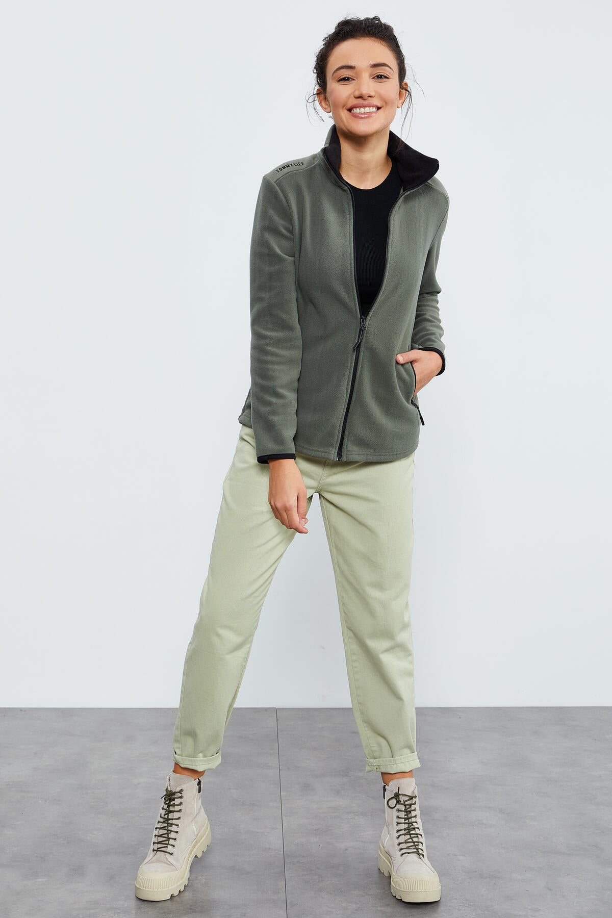 Zippered Comfort Fit Women's Fleece Sweatshirt - 97173