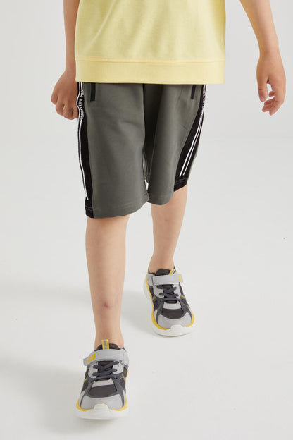 Zippered Pocket Laced Standard Fit Boys Shorts - 10885