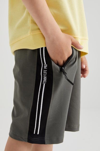 Zippered Pocket Laced Standard Fit Boys Shorts - 10885