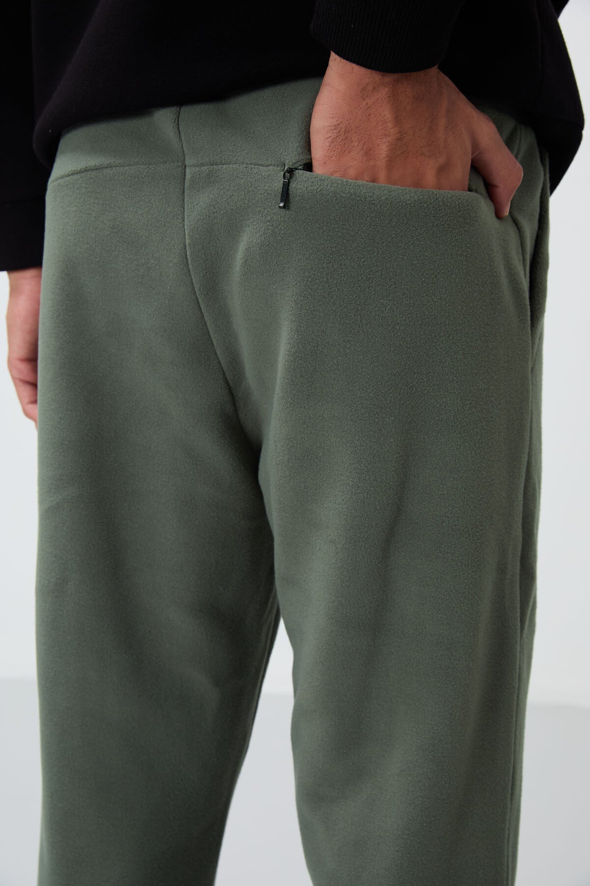 Hidden Zipper Comfort Fit Elastic Cuffed Fleece Men's Tracksuit Bottom - 84866