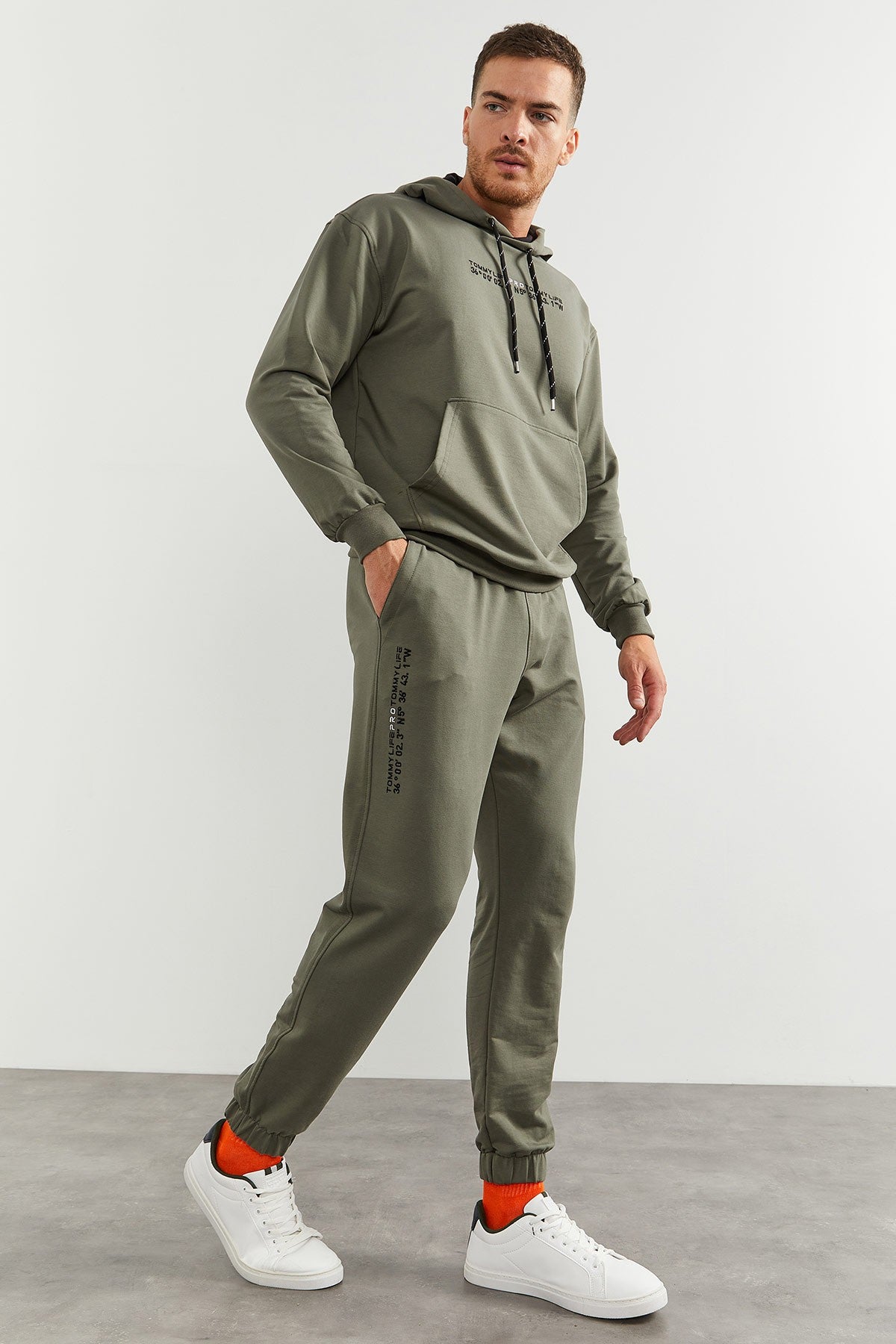 Hooded Kangaroo Pocket Elastic Cuffed Men's Oversize Tracksuit Set - 85117