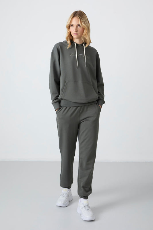 Hooded Kangaroo Pocket Oversize Elastic Cuffed Women's Tracksuit Set - 95288