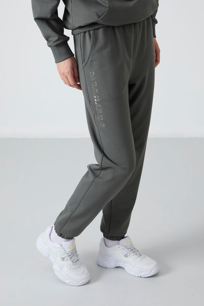 Hooded Kangaroo Pocket Oversize Elastic Cuffed Women's Tracksuit Set - 95288