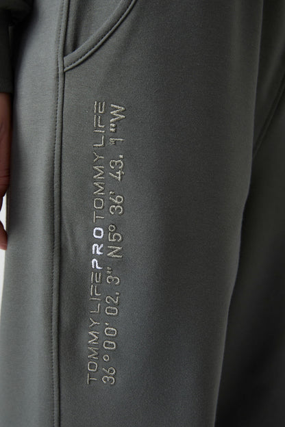 Hooded Kangaroo Pocket Oversize Elastic Cuffed Women's Tracksuit Set - 95288
