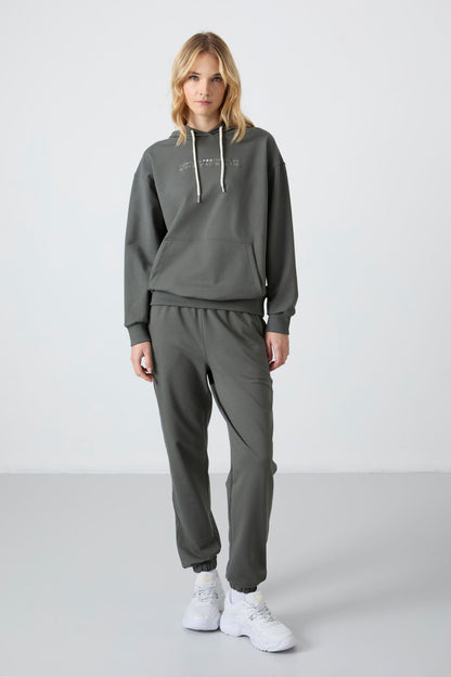 Hooded Kangaroo Pocket Oversize Elastic Cuffed Women's Tracksuit Set - 95288