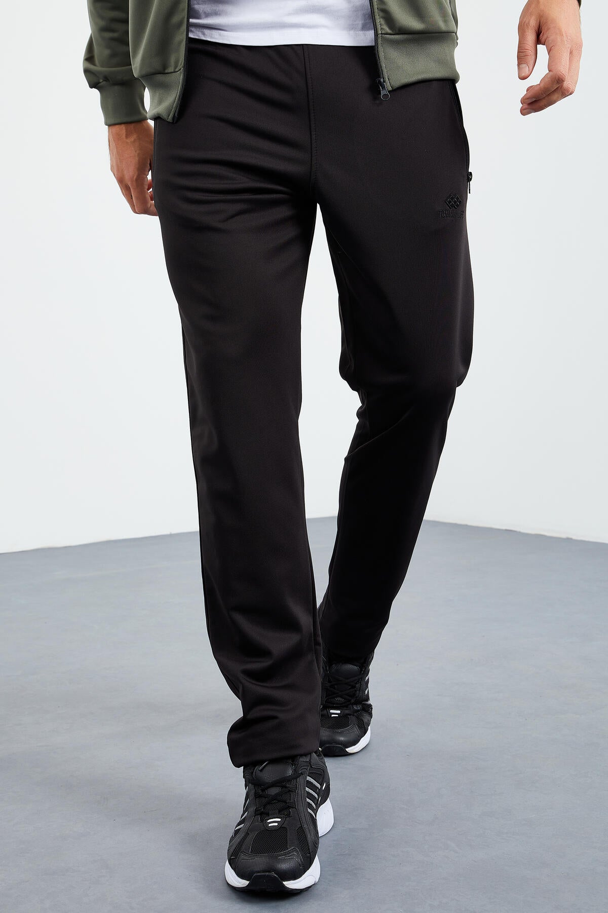 High Neck Zipper Standard Fit Classic Cuff Men's Tracksuit Set - 85162