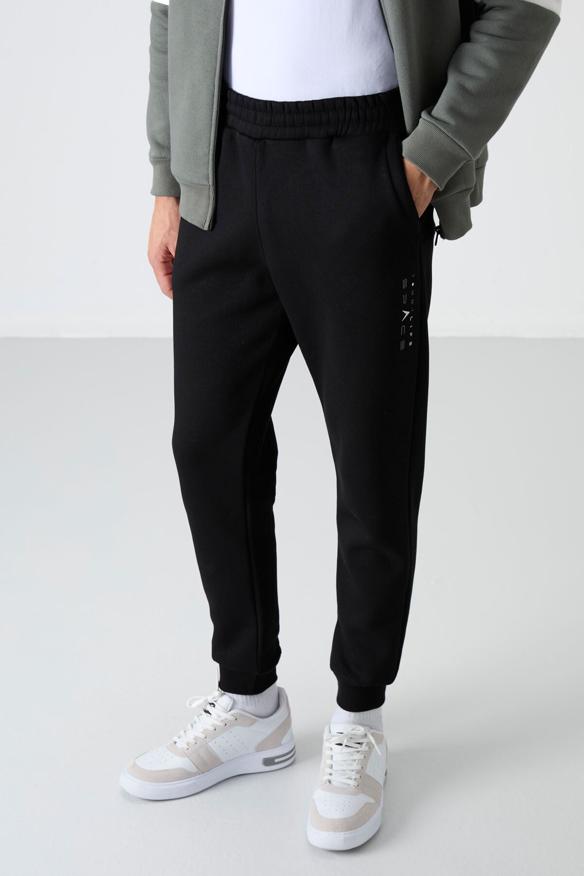 Black Stand Collar Color Gradient Fleece-Lined Men's Tracksuit Set - 85186
