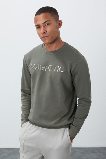 Embroidered O Collar Comfort Fit Fleece-Lined Men's Sweatshirt - 88020