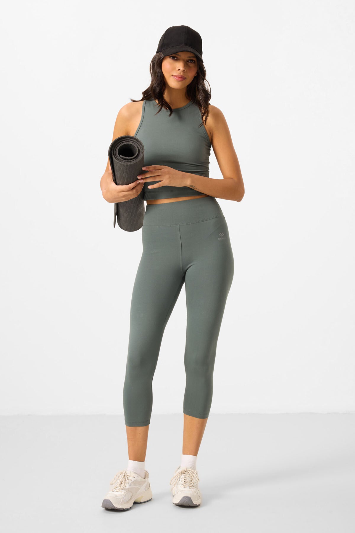 High Waist Capri-Crop Singlet Slim Fit Women's Tights Set - 95284