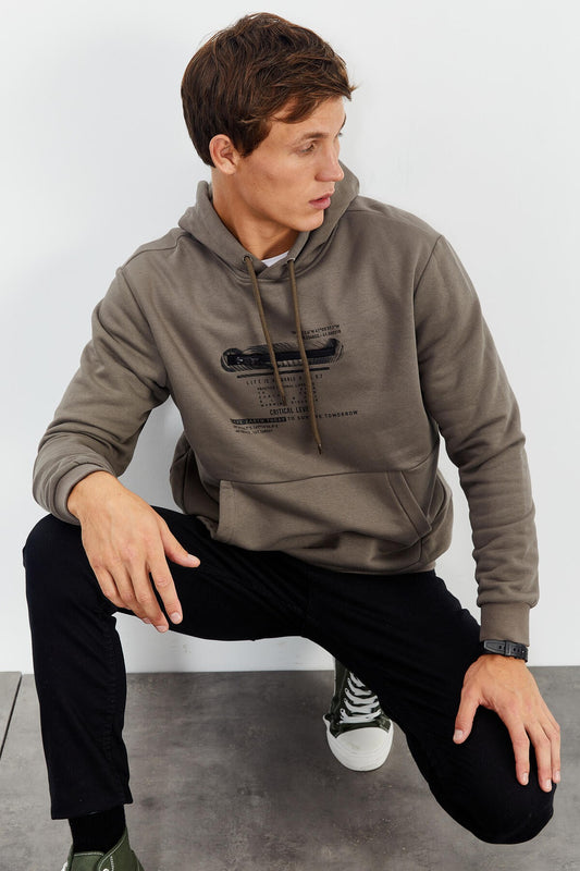 Hooded Kangaroo Pocket Comfort Fit Men's Sweatshirt with Camel Print - 88019