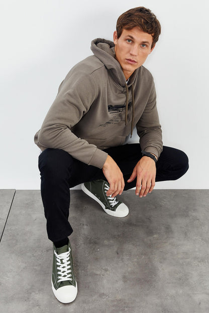 Hooded Kangaroo Pocket Comfort Fit Men's Sweatshirt with Camel Print - 88019