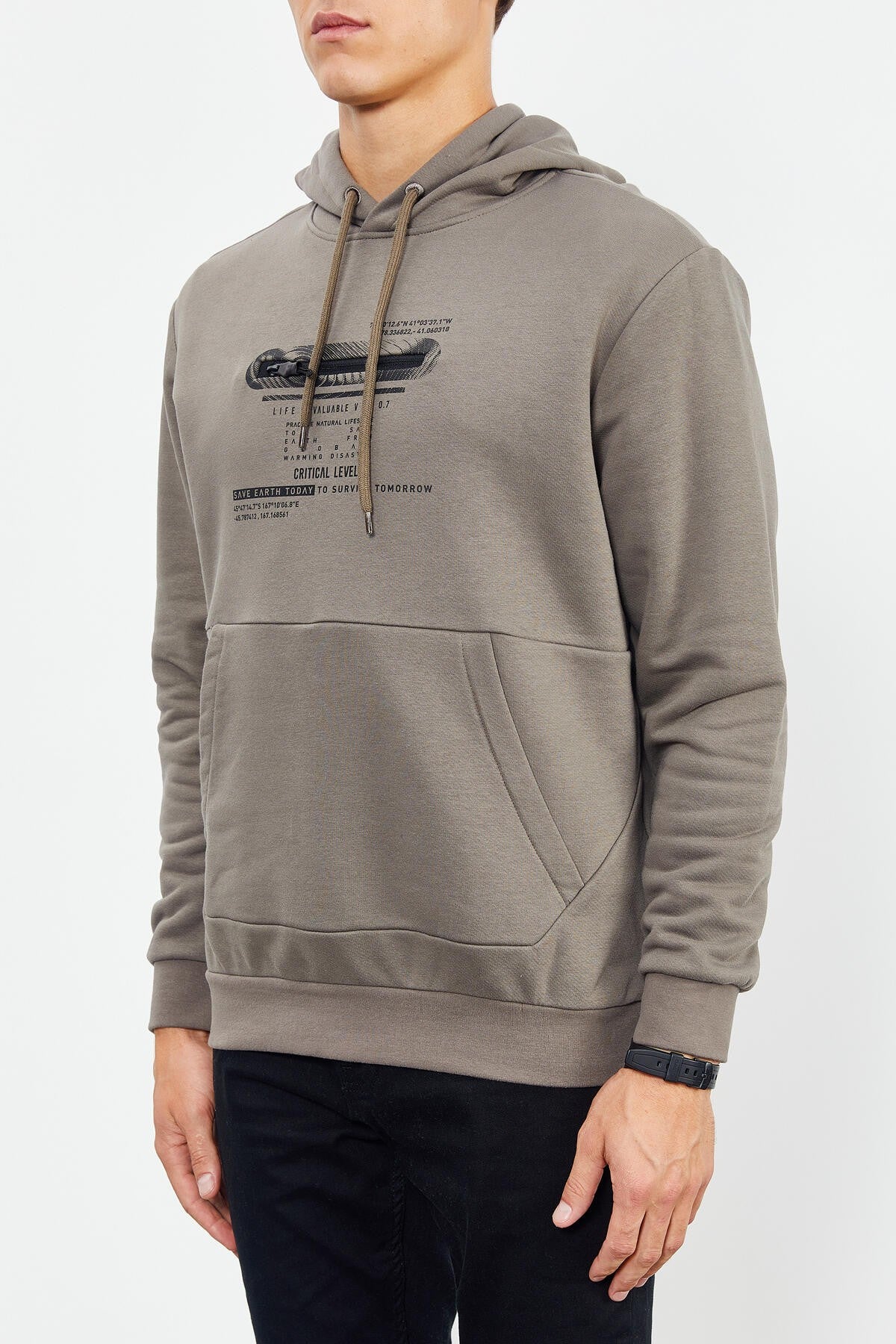 Hooded Kangaroo Pocket Comfort Fit Men's Sweatshirt with Camel Print - 88019