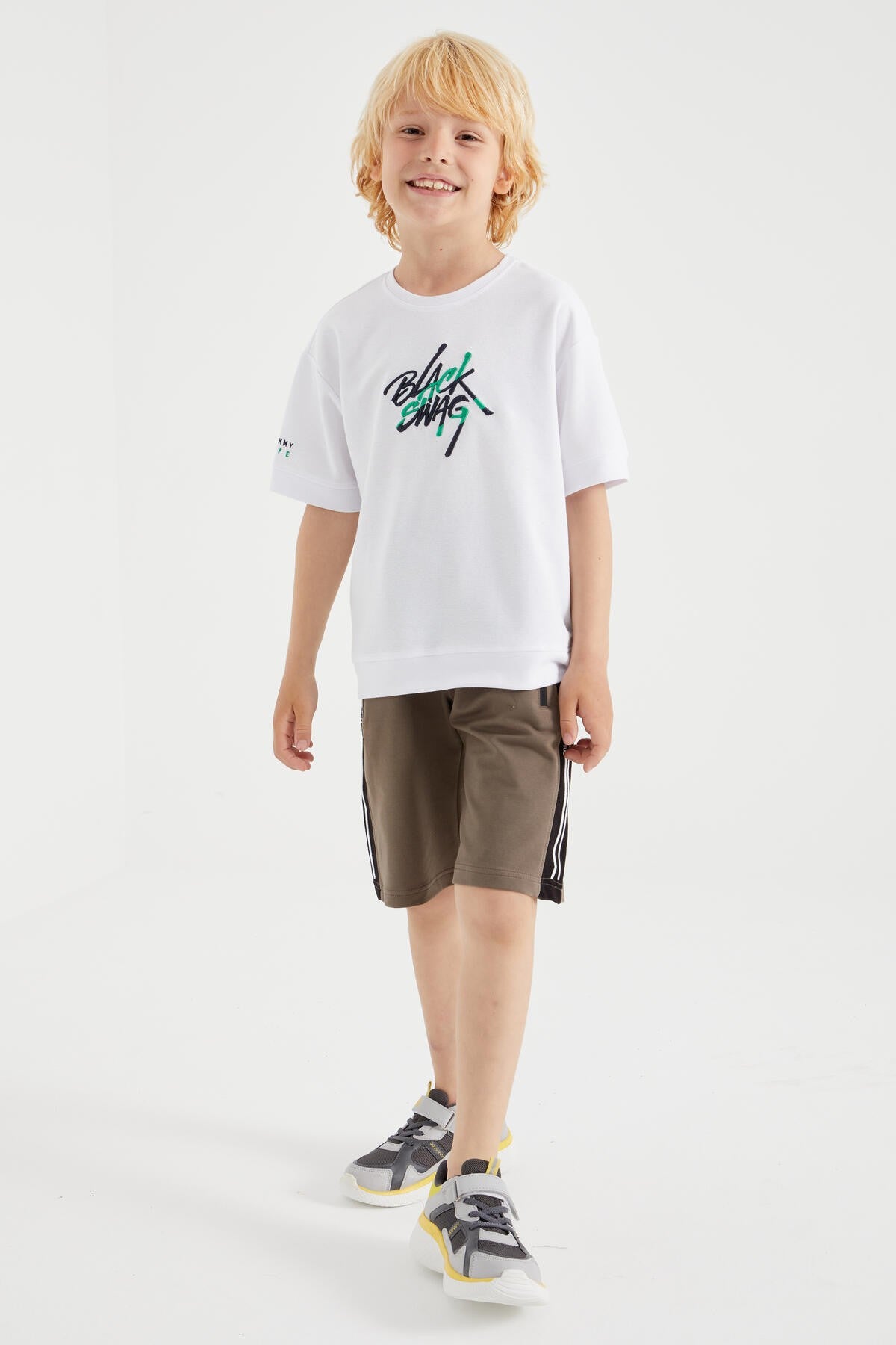 Camel Zipper Pocket Laced Standard Fit Boys Shorts - 10885