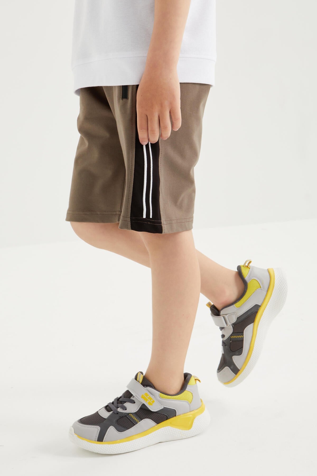 Camel Zipper Pocket Laced Standard Fit Boys Shorts - 10885