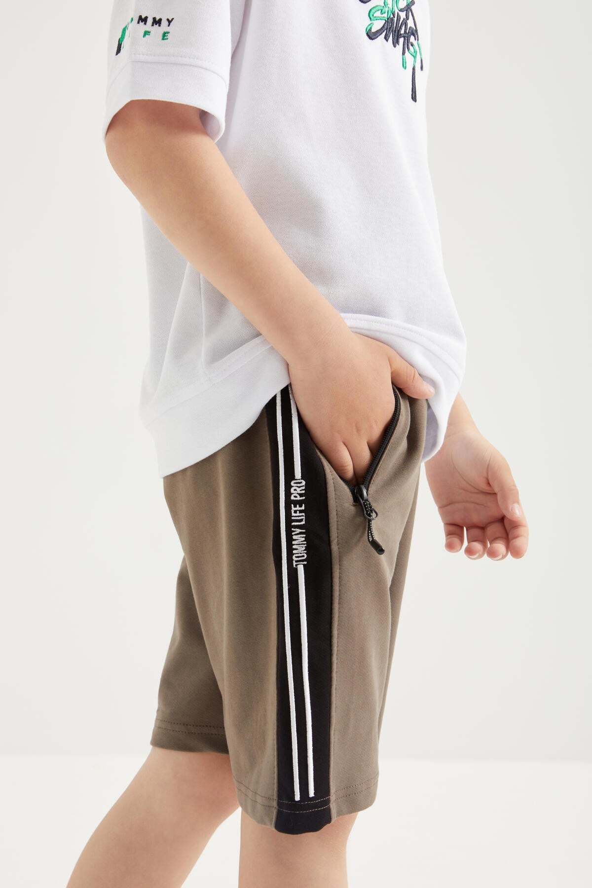Camel Zipper Pocket Laced Standard Fit Boys Shorts - 10885