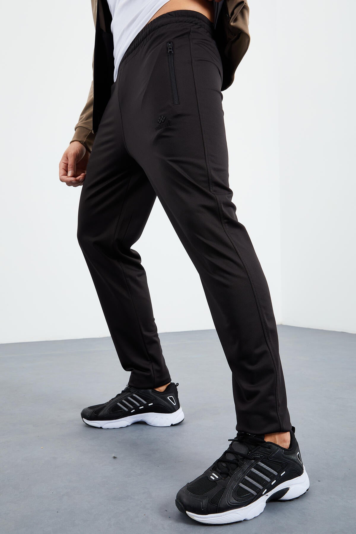 Camel - Black High Collar Zippered Standard Fit Classic Cuff Men's Tracksuit Set - 85162