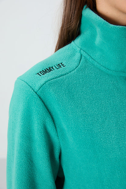 Straight Collar Zippered Comfort Fit Women's Fleece Sweatshirt - 97173