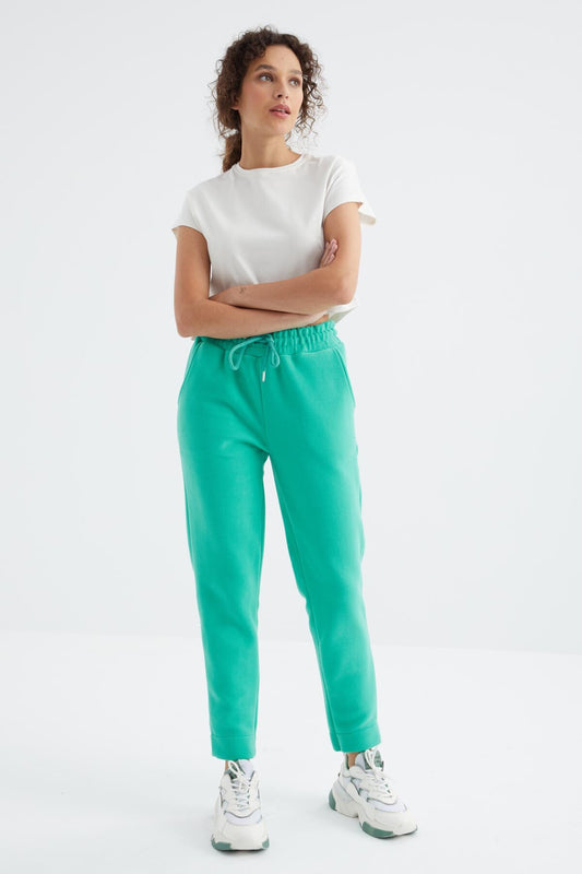 Low Waist Comfort Fit Wide Leg Pocketed Women's Fleece Tracksuit Bottom - 94623