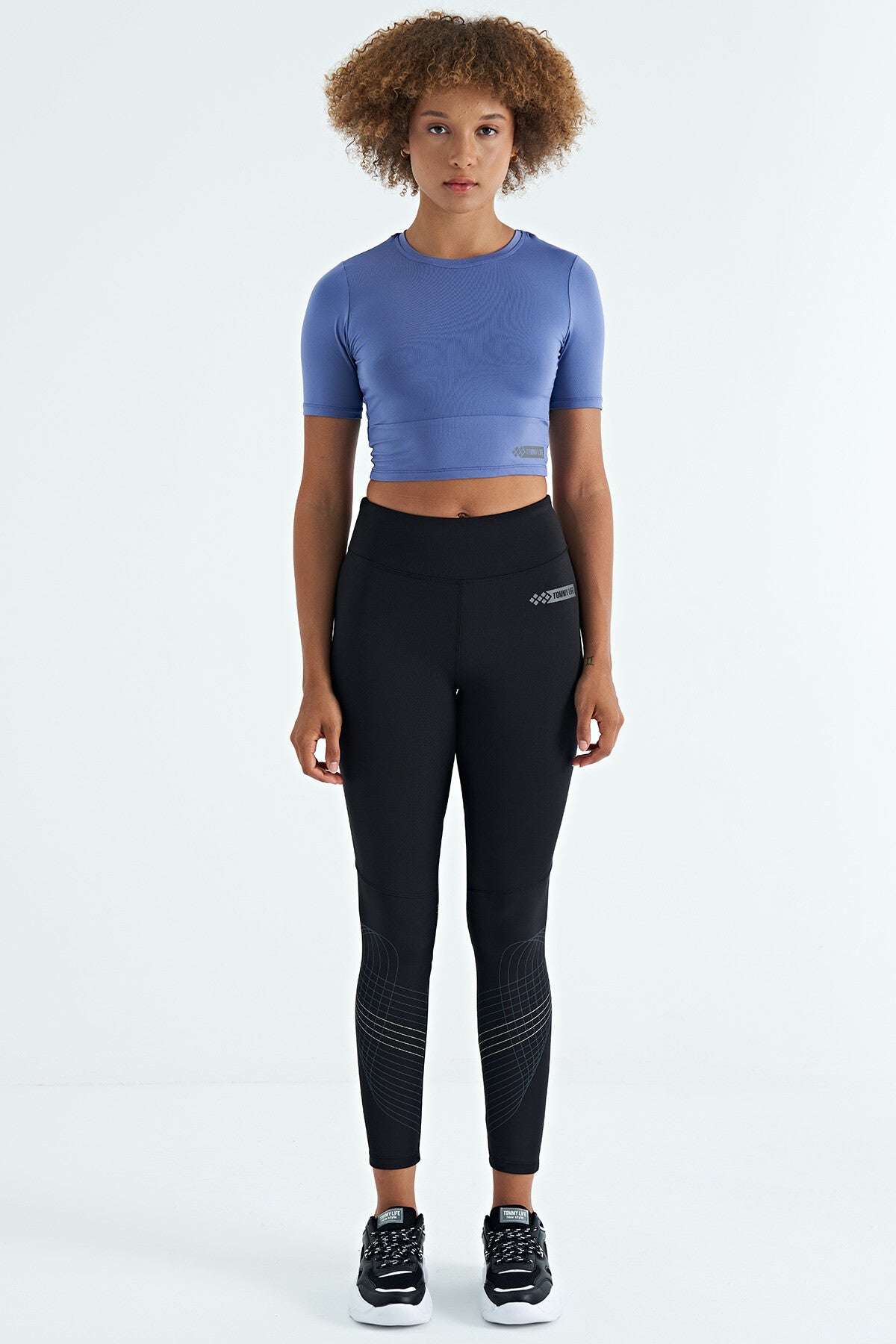 Plato Back Scoop Neck Standard Fit O Collar Women's Crop T-Shirt - 97265