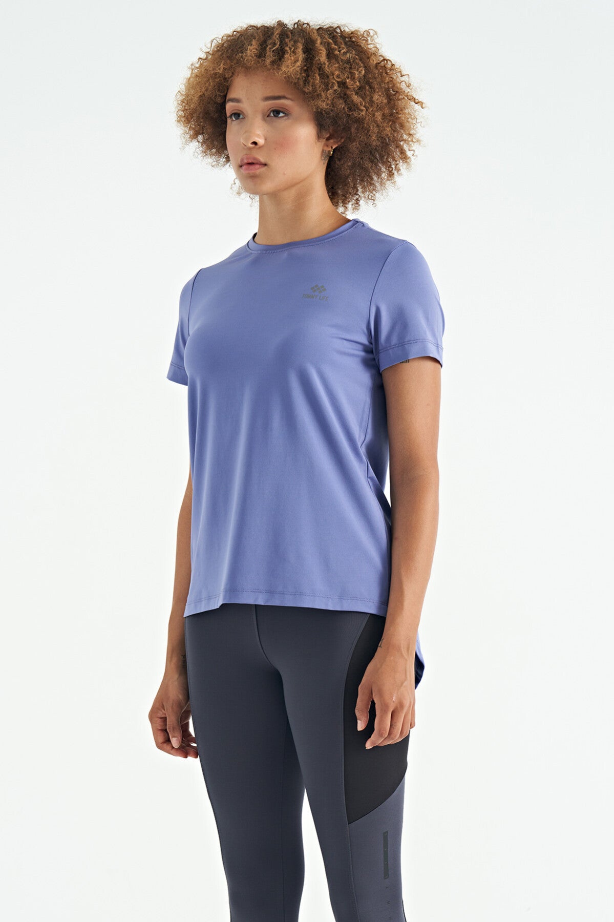 Plato Back Slit Detailed O Collar Short Sleeve Standard Fit Women's T-Shirt - 97267