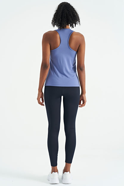 Plato Slit Detailed O Collar Sleeveless Standard Fit Women's Sports Singlet - 97256