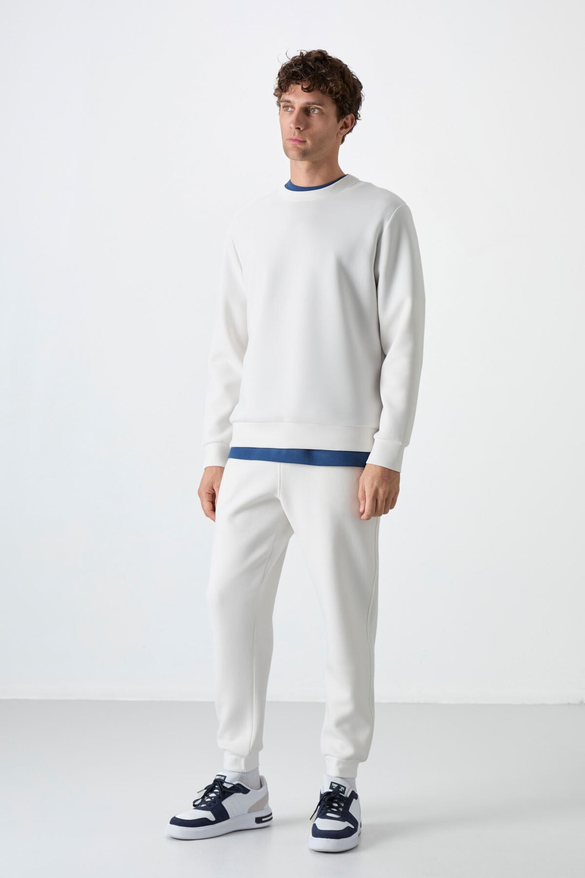 Ekru Basic O Collar Comfort Fit Men's Sweatshirt - 88053