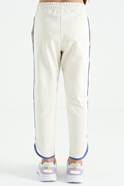 Ecru Beige Detailed Laced Wide-Legged Girls' Tracksuit Bottom - 75124