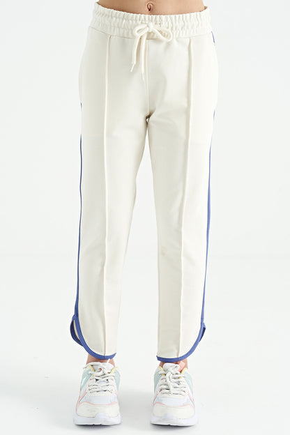 Ecru Beige Detailed Laced Wide-Legged Girls' Tracksuit Bottom - 75124